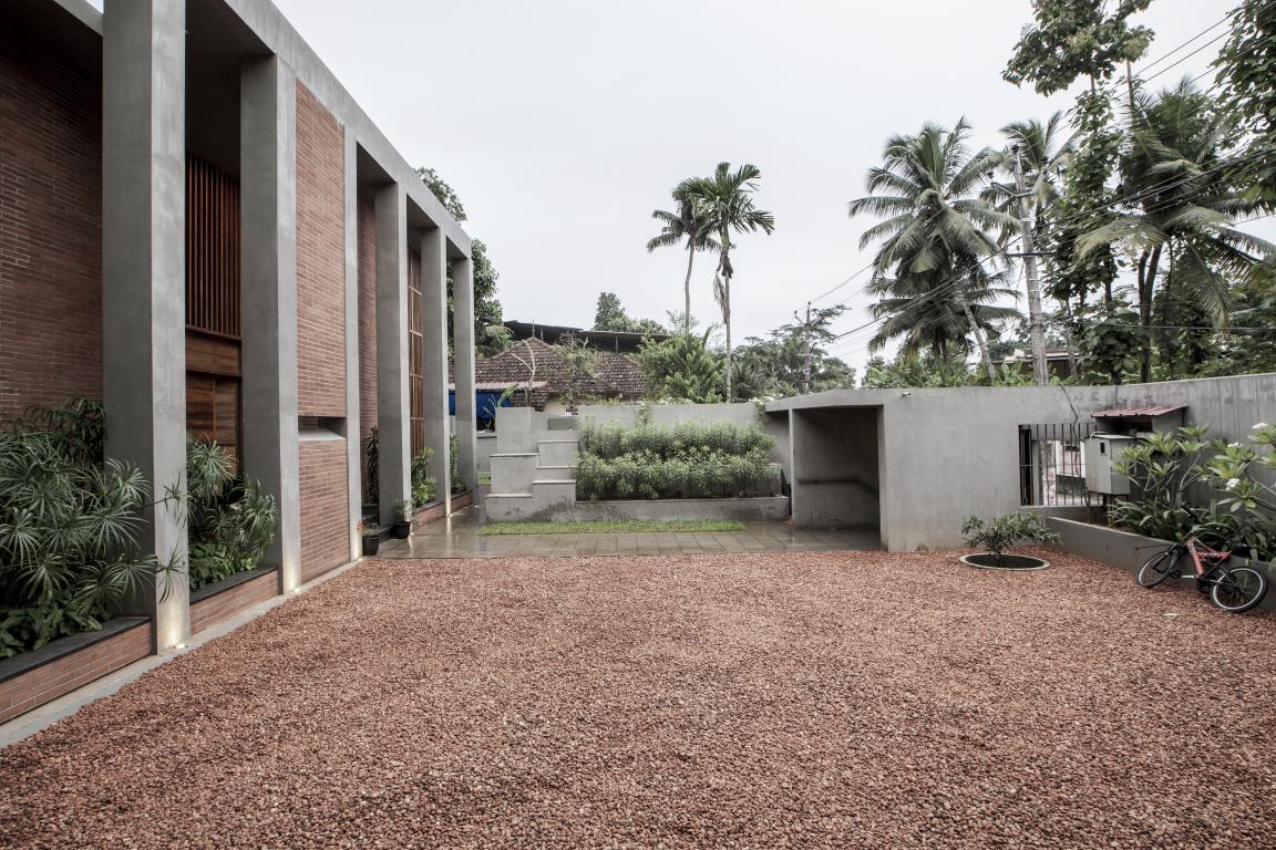 Alankar-Residence- Roy-Antony-Architects- surfaces-reporter (1)